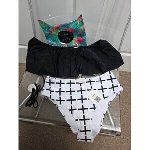 Cupshe Two piece bikini Black geometric Sz M BNWT